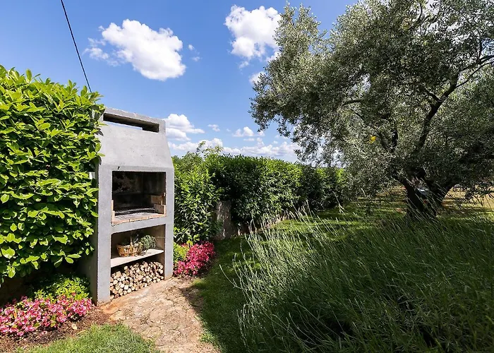 Dama アパート ポレッチ